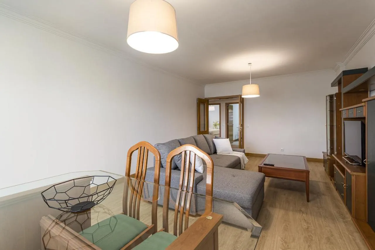 Miral 2 - Beach Front Apartment With Pool Quarteira 0*,